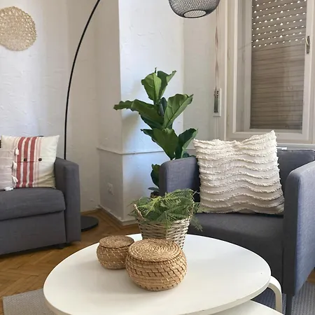 Center W18 Apartmán *