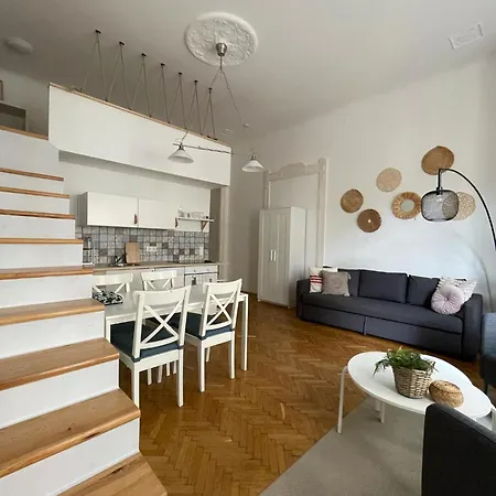 Center W18 Apartmán