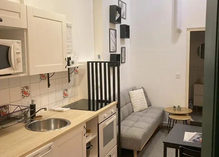 Apartment Center W18