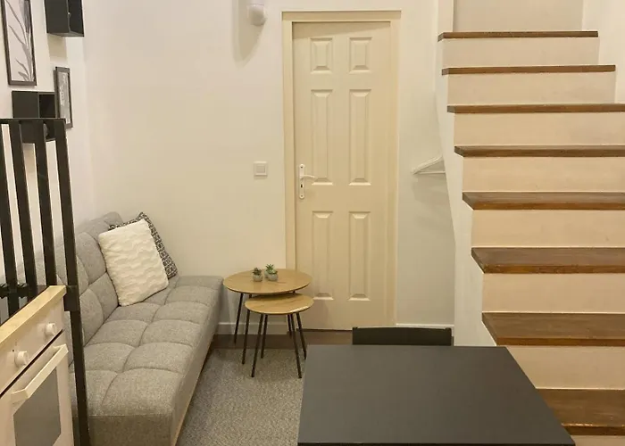 Apartment Center W18