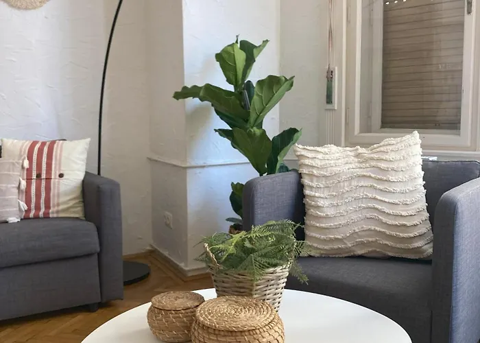 Center W18 Apartment *
