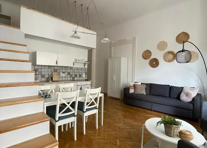 Center W18 Apartment