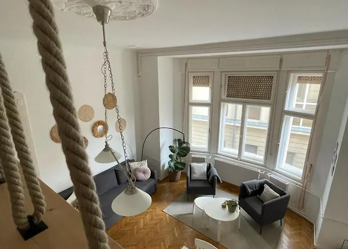 Center W18 Apartment *